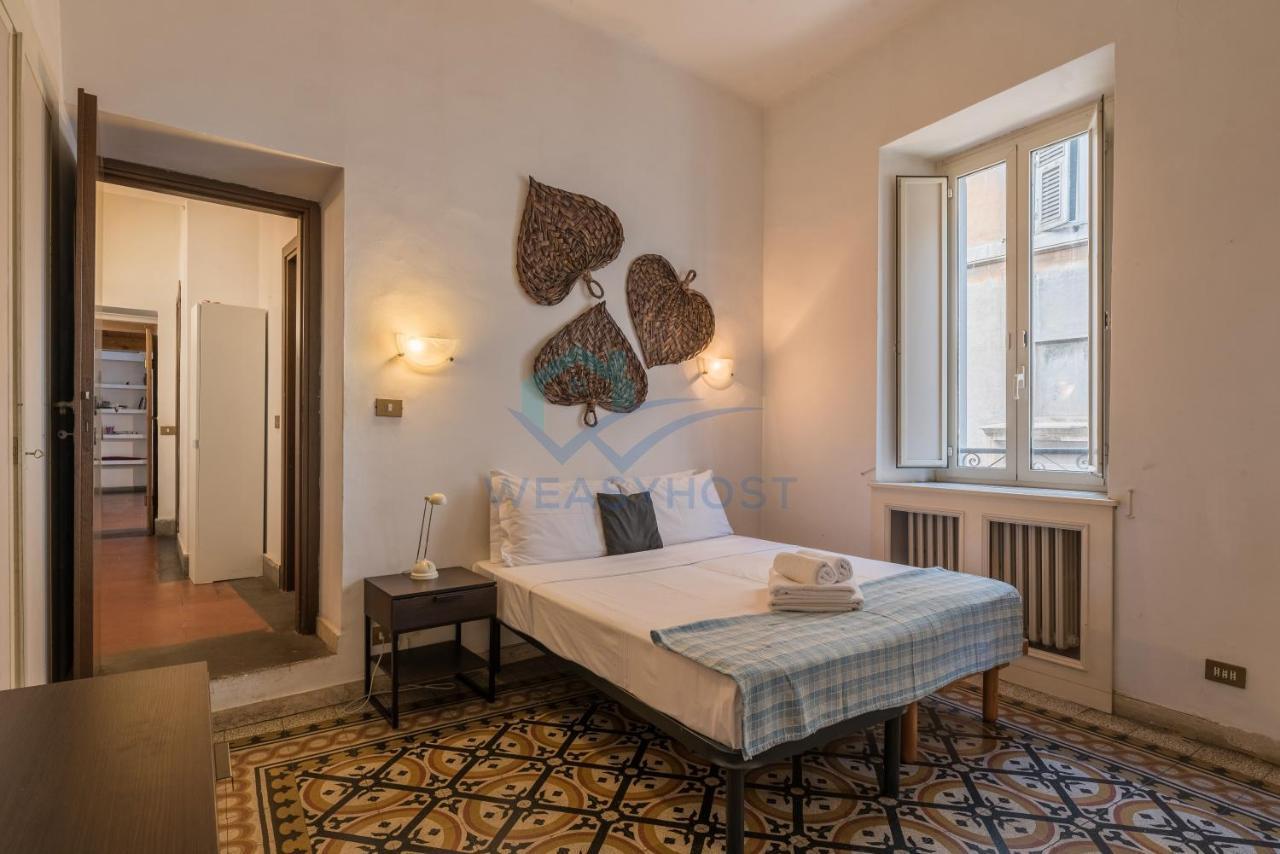 Warm Nest In The Old Building Of Piazza Navona